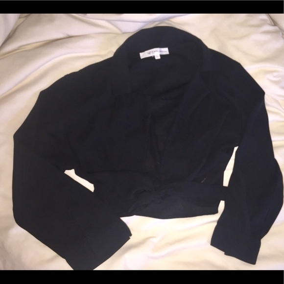 M Boutique Collared Crop Tie Up Top - Picture 2 of 2